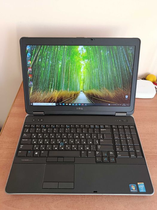 Dell Precision m2800 (16GB+i7-4810mq+AMD FirePro W4170m+SSD 120GB)