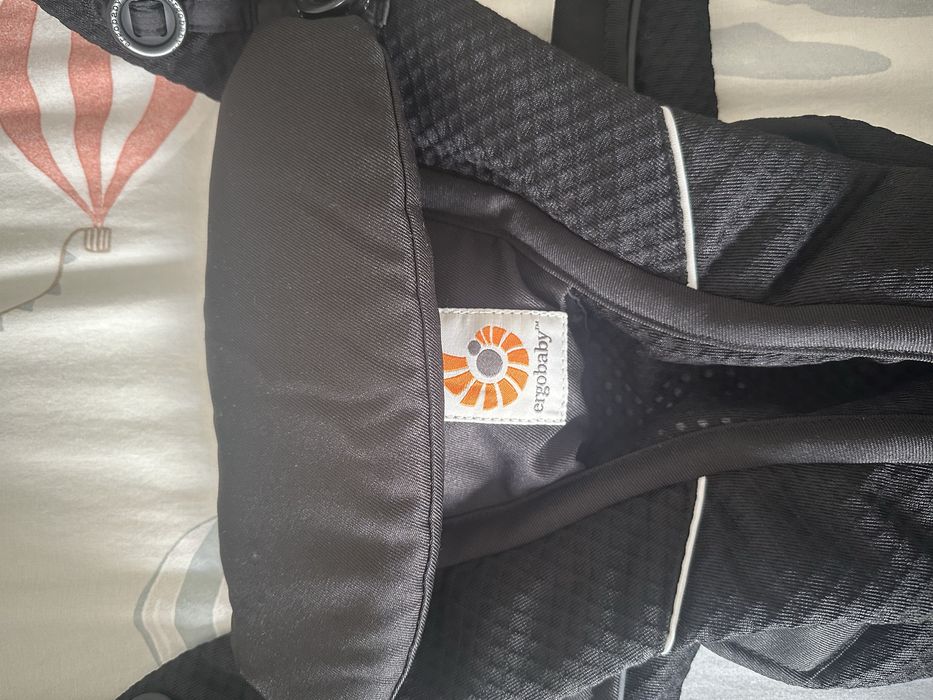 Marsupio Ergobaby tecido respiravel