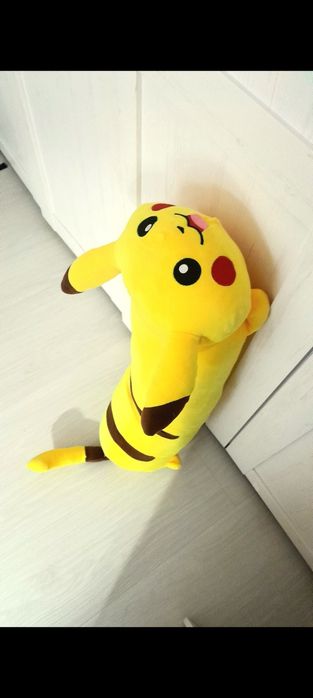 Pluszak pikachu duży