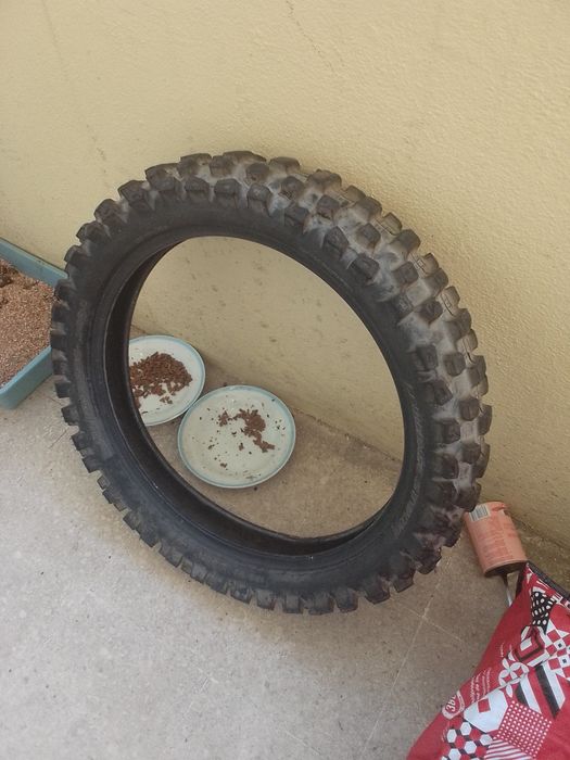 Pneu mota/ bicicleta