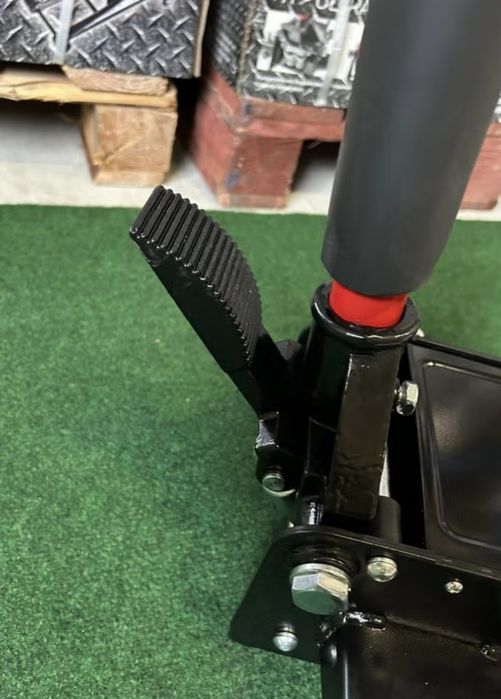 Macaco hidráulico de baixo perfil com pistão duplo 4Tons com pedal