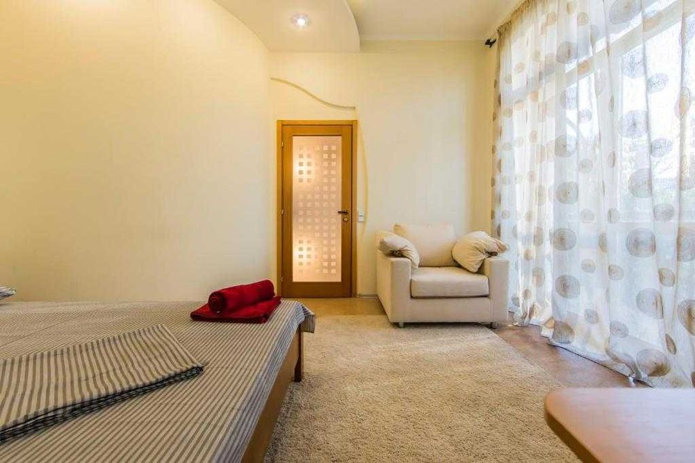 Квартира 3к на Крещатике в самом центре Киева посуточно аренда