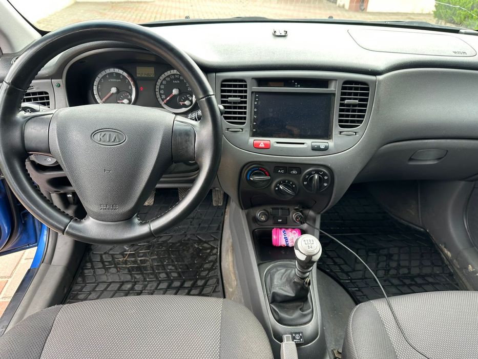 Kia rio хетчбек 2006 року