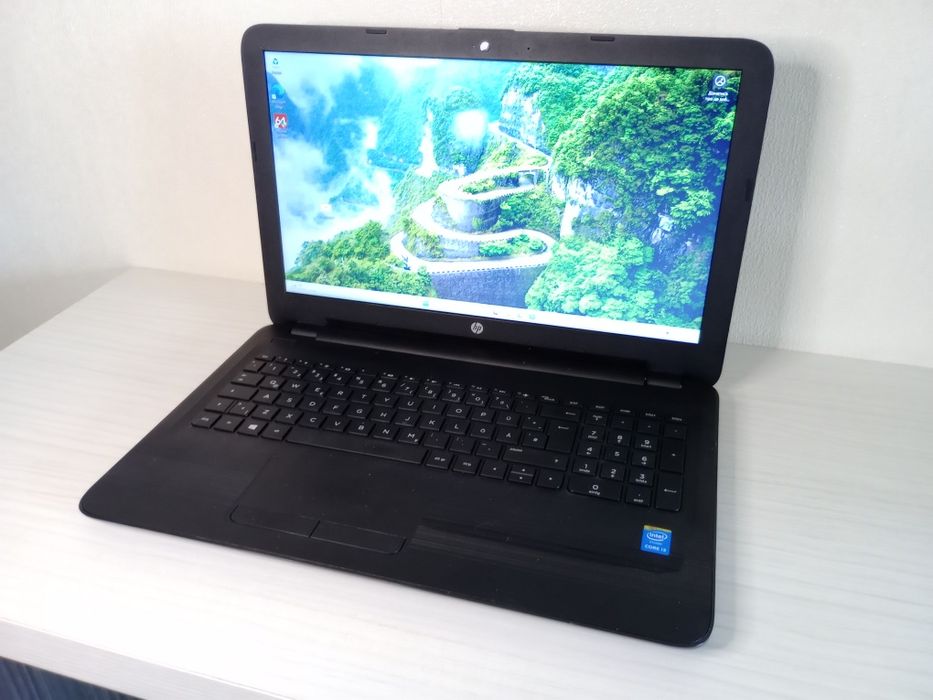 Ноутбук HP i3/8/256