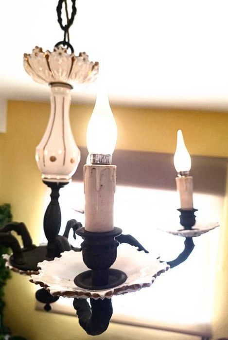 Candeeiro vintage de teto 5 lumes bronze latão e vidro leitoso