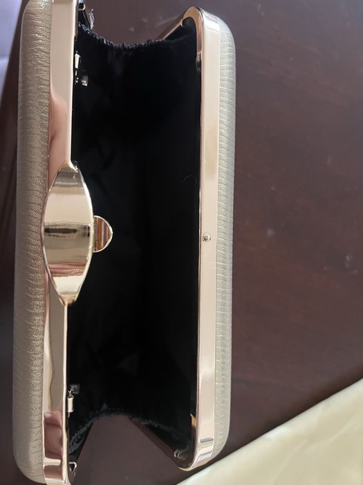 Сумка-клатч золота