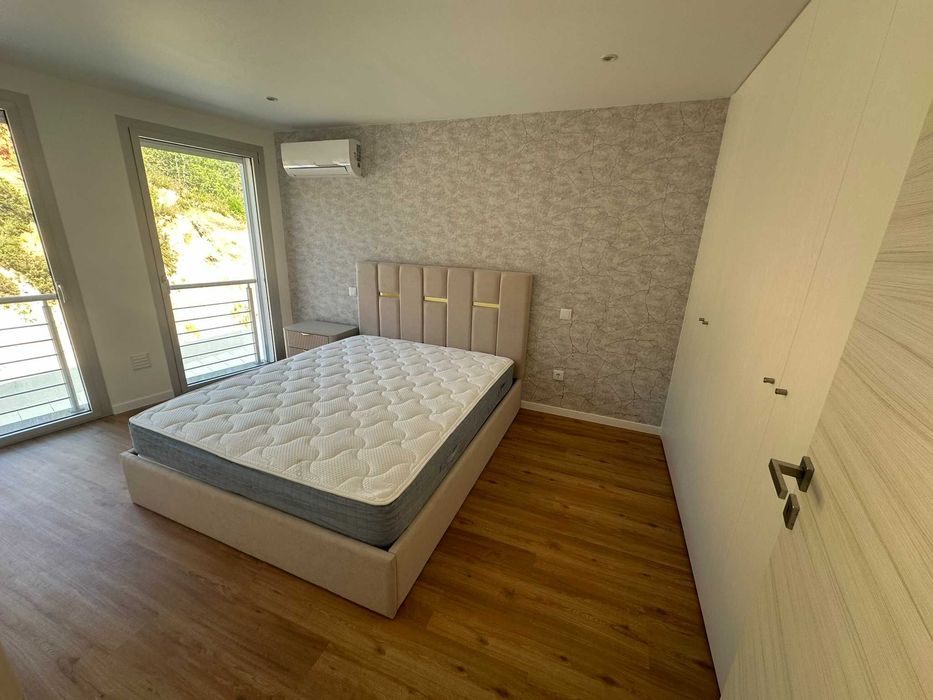 Exclusivo T1 Mobilado c/ Piscina, Ginásio, Spa e Garagem Privada – Pombal