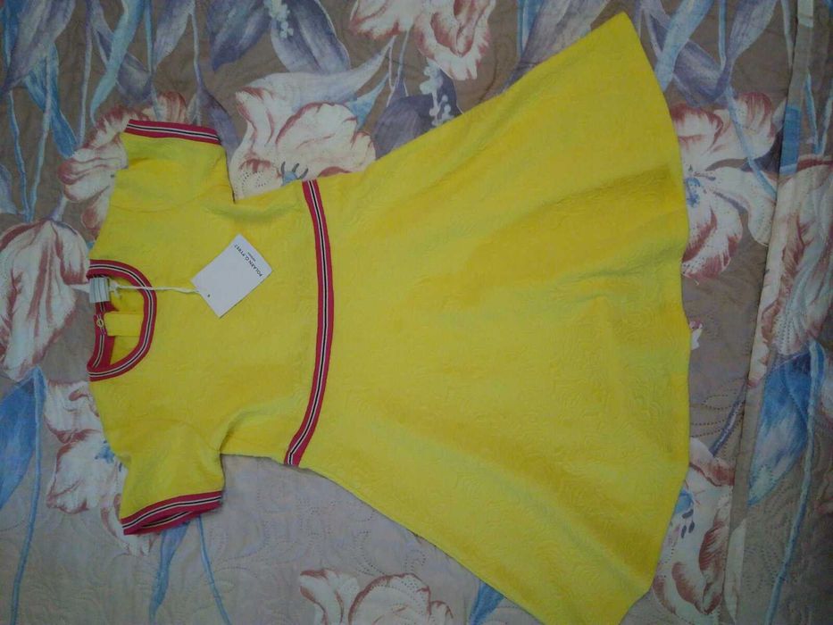 Сукні для дівчаток 110 / 116 / 122