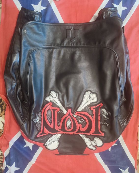 Продам кожаную куртку Icon