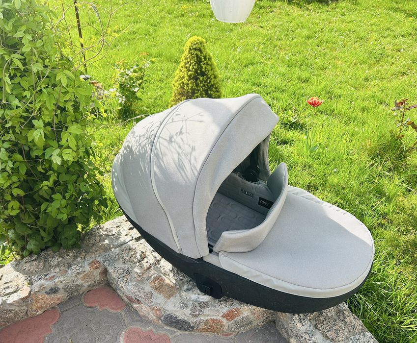 Продам коляску anex 3 в 1