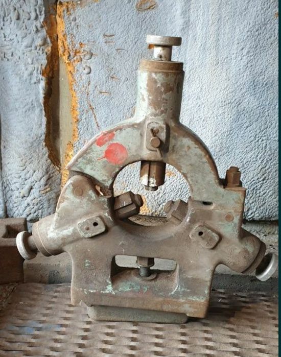 Люнет неподвижный, Патроны токарные 130, 200, 320, 400 мм. Делитель