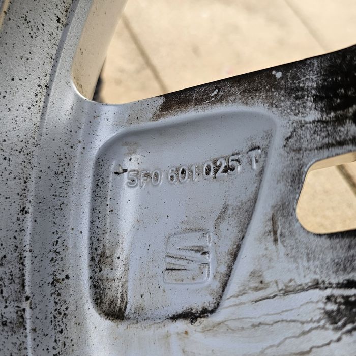 Felga 17cali 5x112 7j et49 oryginał Seat Leon 5F0