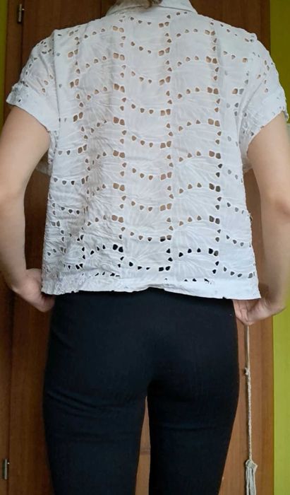 damska biała koszula z krótkim rękawem