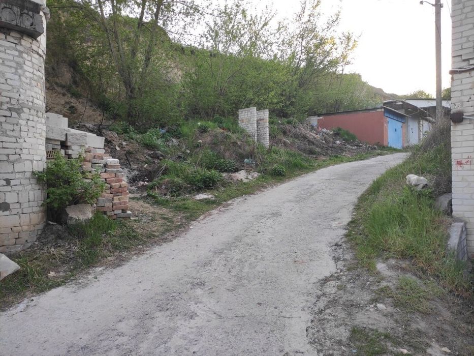 Ділянка під гараж