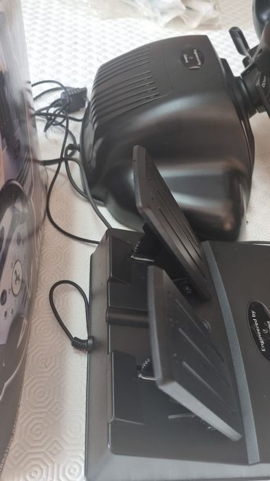 Volante e Pedais Ferrari para Playstation 1