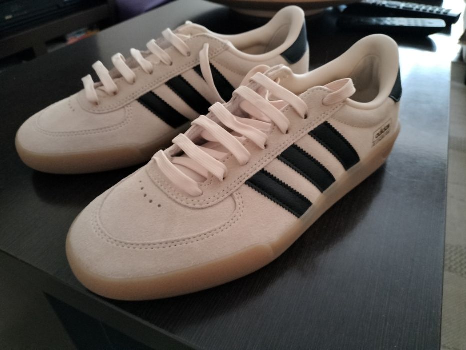 Tênis adidas originais