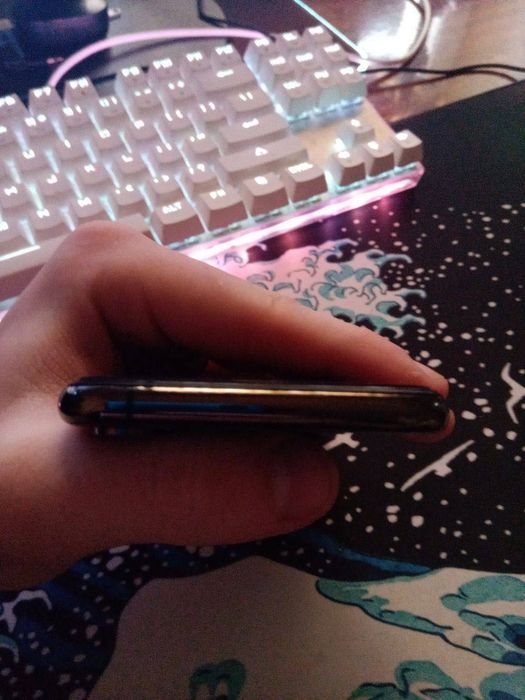 Продам iPhone XS ideal