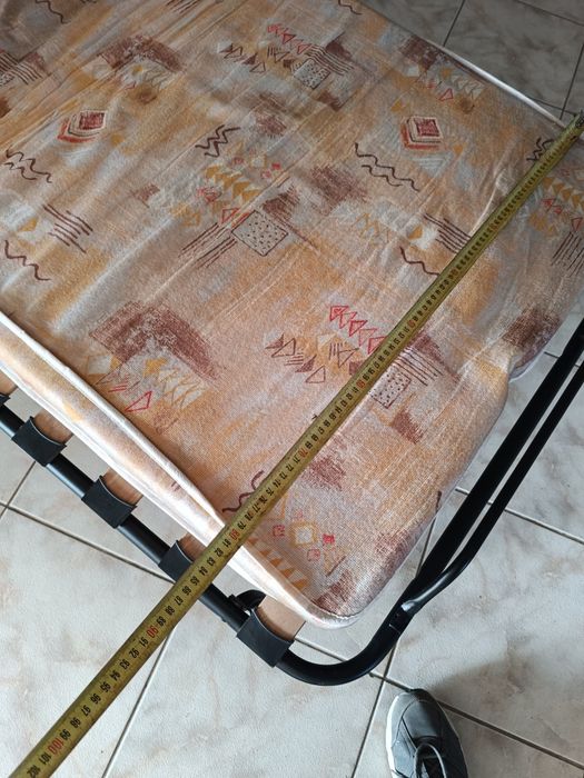 Cama dobrável de solteiro