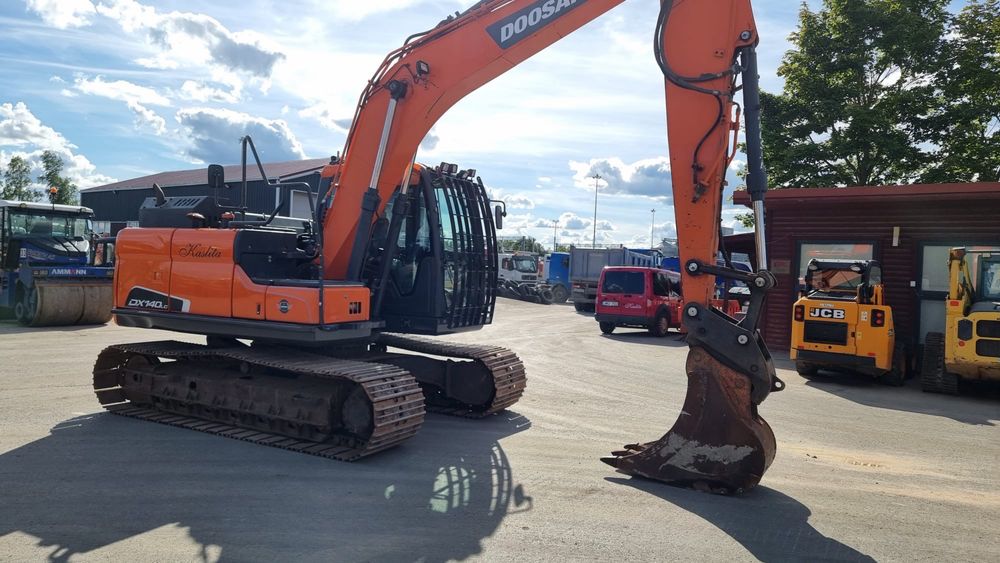 Экскаватор Doosan DX 140 LC 2020