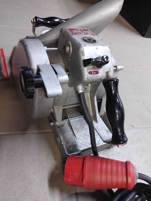 Strug ciesielski MAFEL