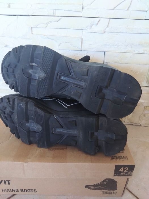 Crivit trekkingowe 42