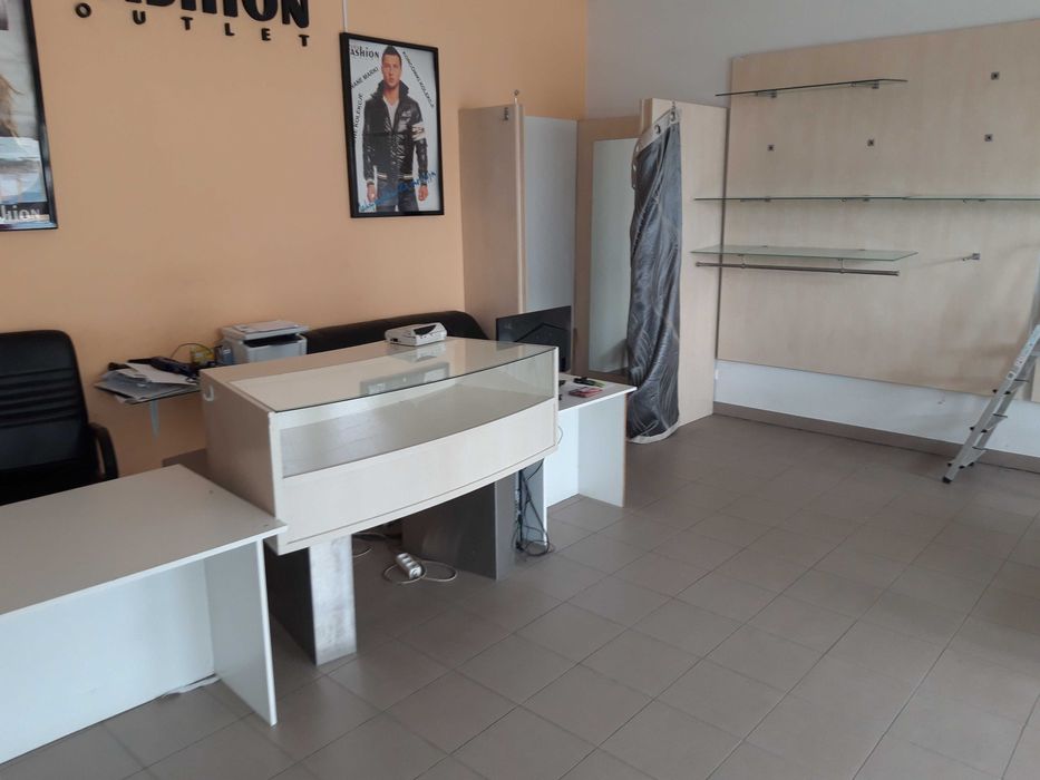 Zestaw mebli sklepowych