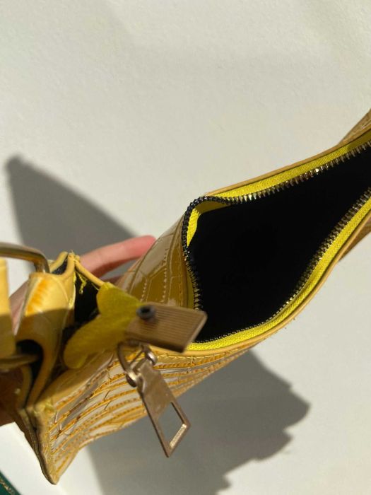 mala de ombro amarela64281518275969121