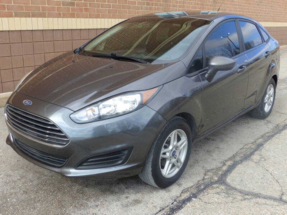 Ford Fiesta SE      2017