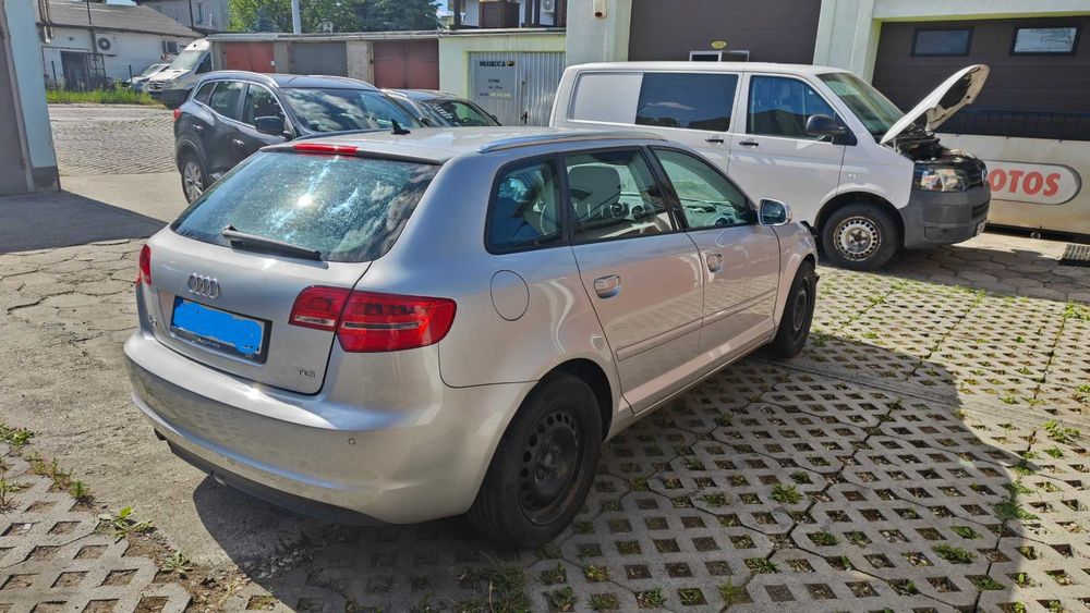 audi a3 8p sportback 5drzwi 2011r uszkodzony na czesci