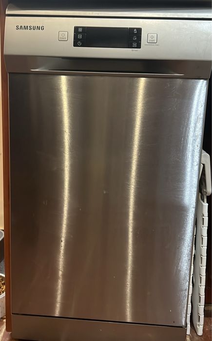 sprzedam lodówkę 1800 zł, zmywarkę 1000 zl