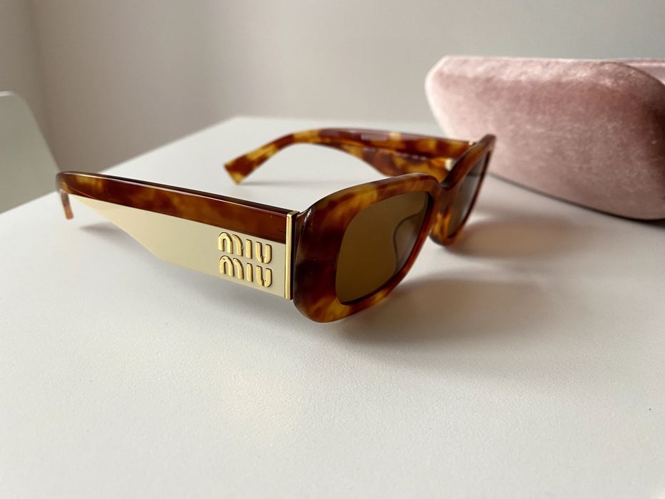 Novos óculos de sol Miu Miu\Miu Miu Sunglasses, old collection.