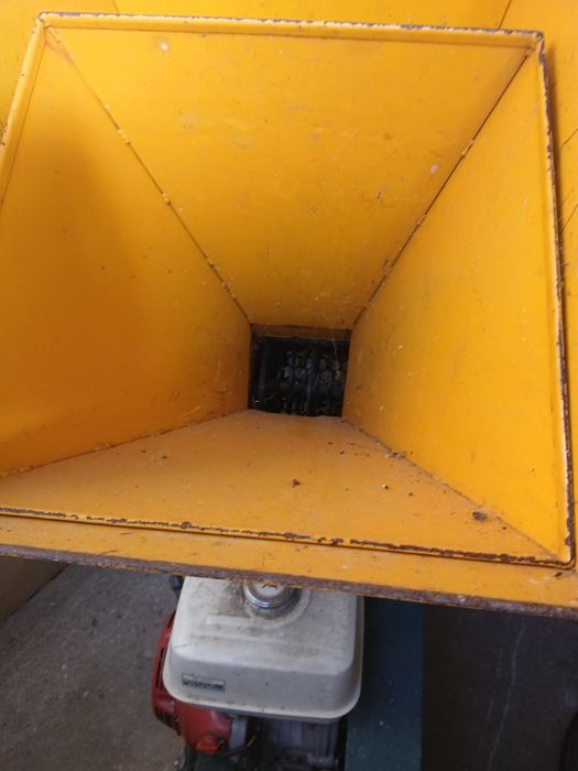 Bio Triturador de ramos honda 13 Cv