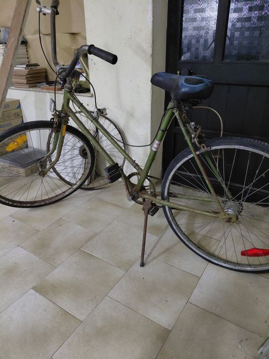 Bicicleta antiga Italiana no estado real que se encontra nas fotos 80€