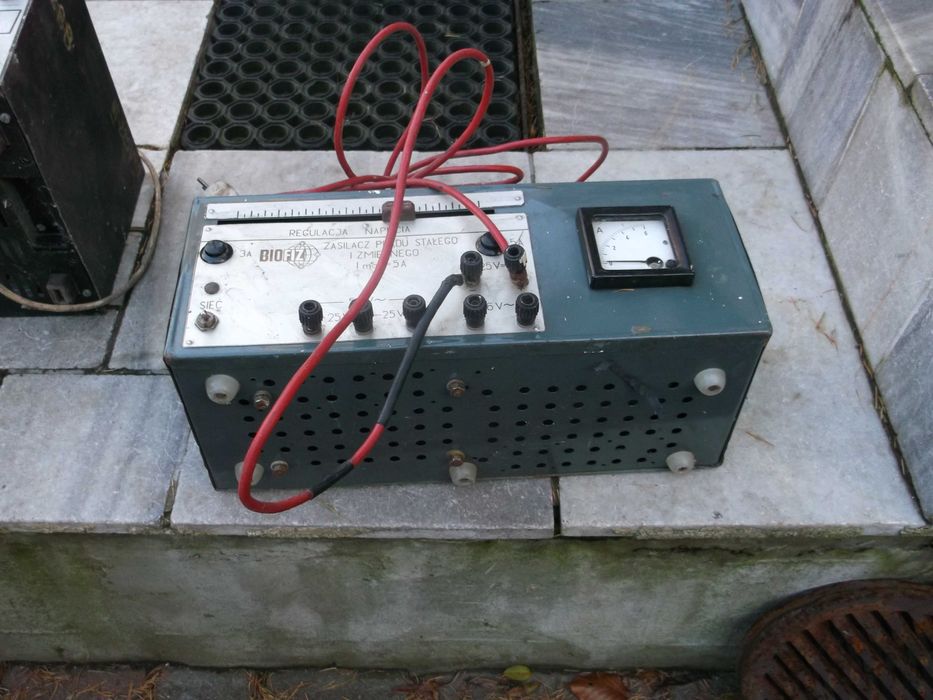 prostownik 6/12/25v z epoki prlu