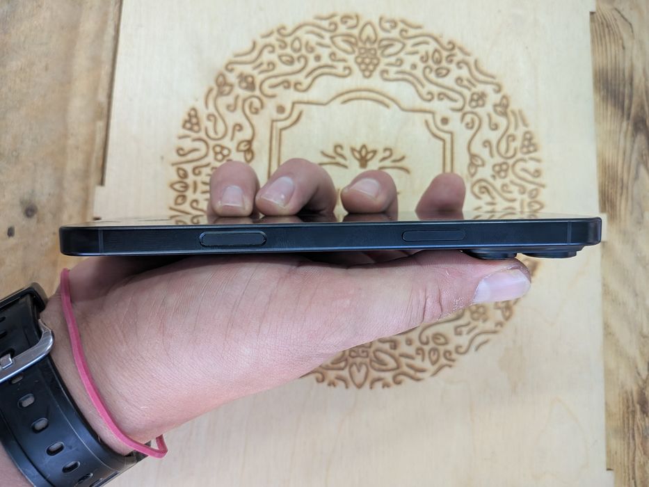 iPhone 16 pro max 256 gb Black Titanium Neverlock
