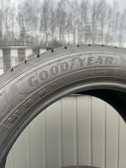 Літні шини 235/50/19С 111/109T GoodYear Cargo 2 цешка вантажні