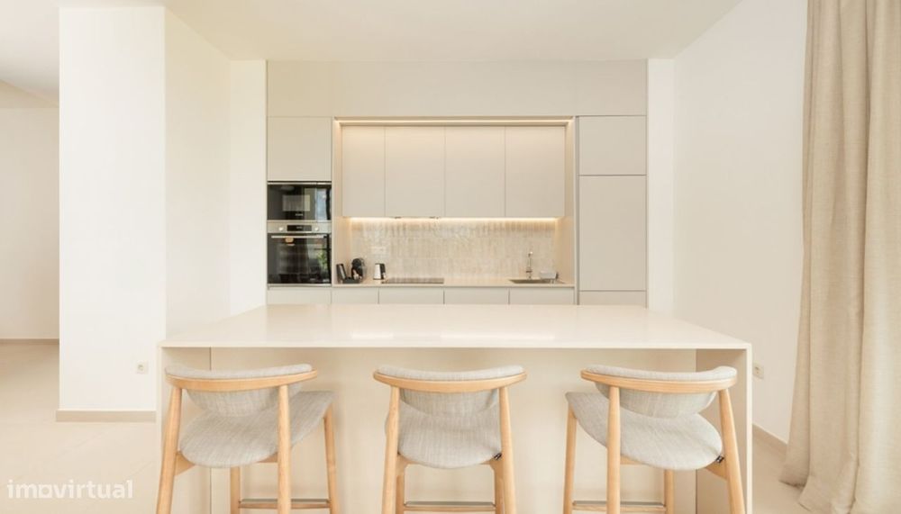 Apartamento T3 à venda com acesso direto à praia dos Salgados, Algar