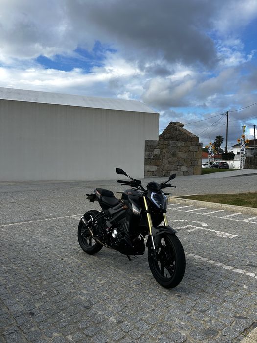 Vendo ou troco keeway rkf 125