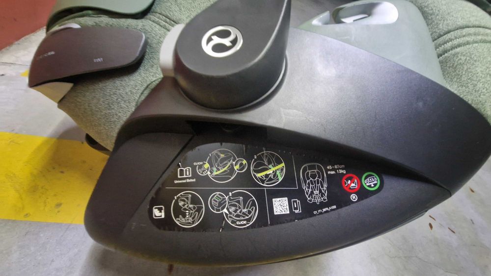 Ovo Cybex Cloud T I-Size Plus/leaf Green-Dark (como novo)