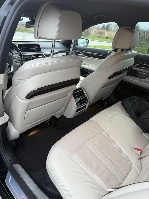 Samochod na wesele, ślub, uroczystosci, przewozy VIP, limuzyna BMW 740