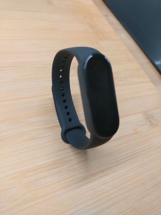 Xiaomi Mi Smart Band 6 jak nowy + oryginalny kabel do ładowania