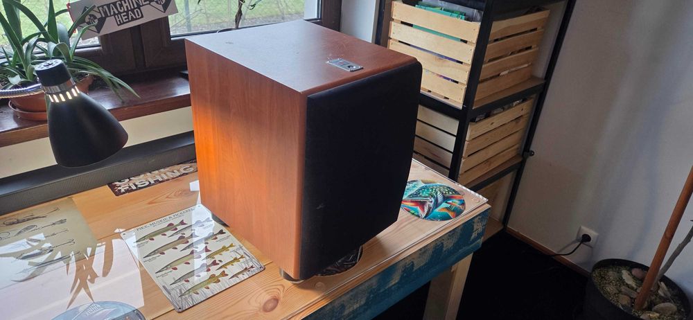 Subwoofer aktywny JBL E150P/230 - gra, ale do naprawy