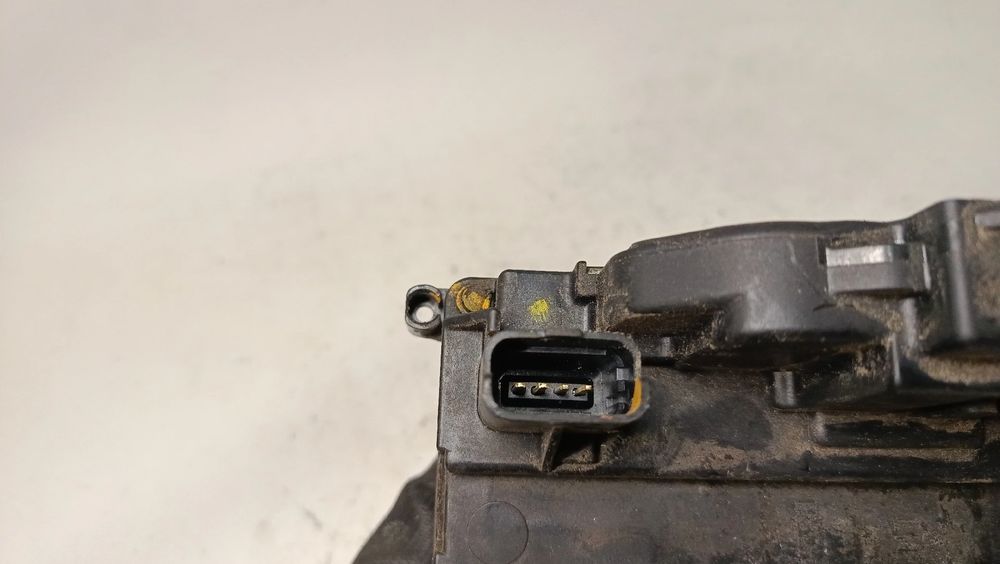 Fechadura / fecho porta frente esquerdo RENAULT Clio III (BR0/1, CR0/1