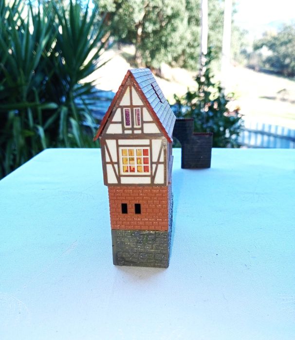 FALLER B-924, Entrada e limite da cidade