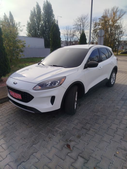 Ford escape mk 4 hybrid.