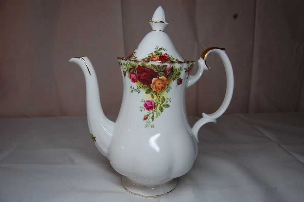 Serwis do herbaty/kawy Royal Albert, Old Country Roses, 1962, PRL