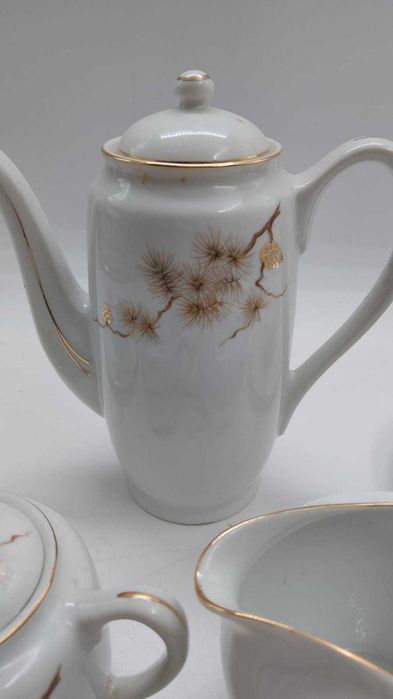 Serviço de café para oito pessoas em porcelana japonesa