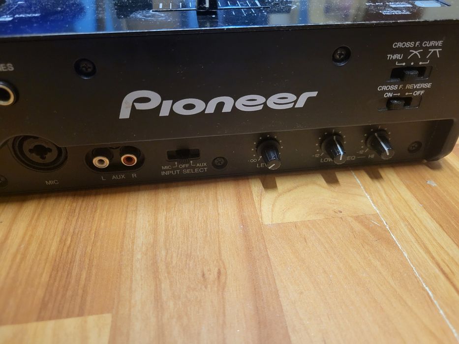 3w1 Kontroler, Mixer, DVS pioneer DJM  T1