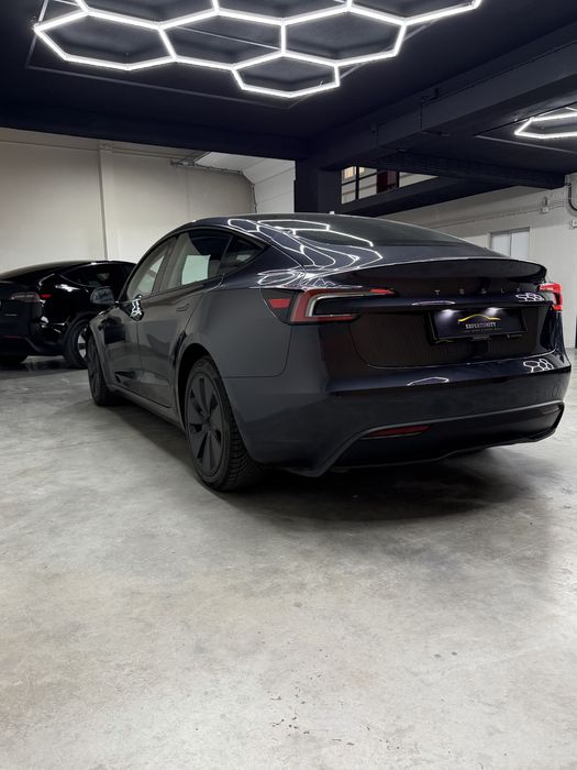 Tesla Model 3 Standard Range plus LFP