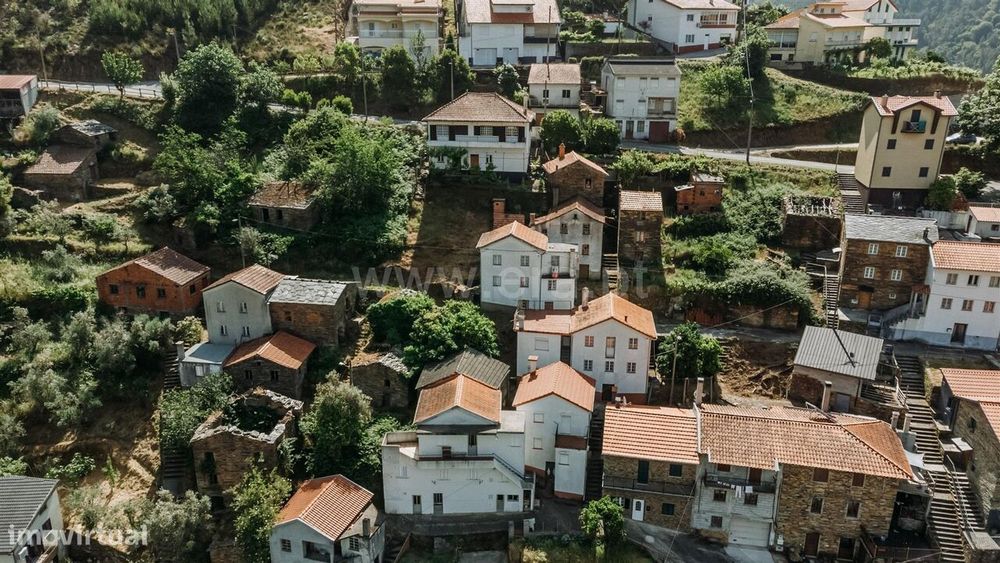 Moradia T3 / Seia, Vide e Cabeça